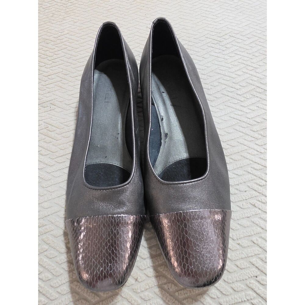 Vaneli Metallic Pewter Leather Low Block Heel Cap Toe Pumps Women's Size 10M